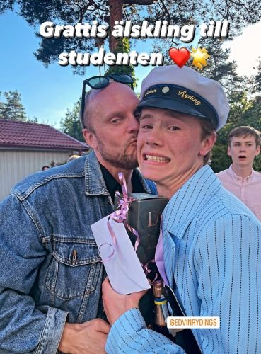 ig: emilalmen
