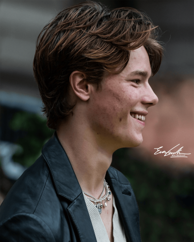ig: glad_dust
