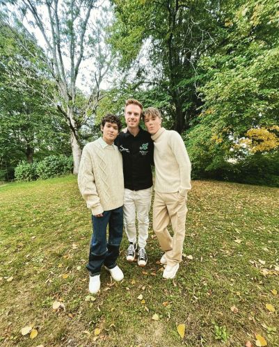 ig: lewiscorner

